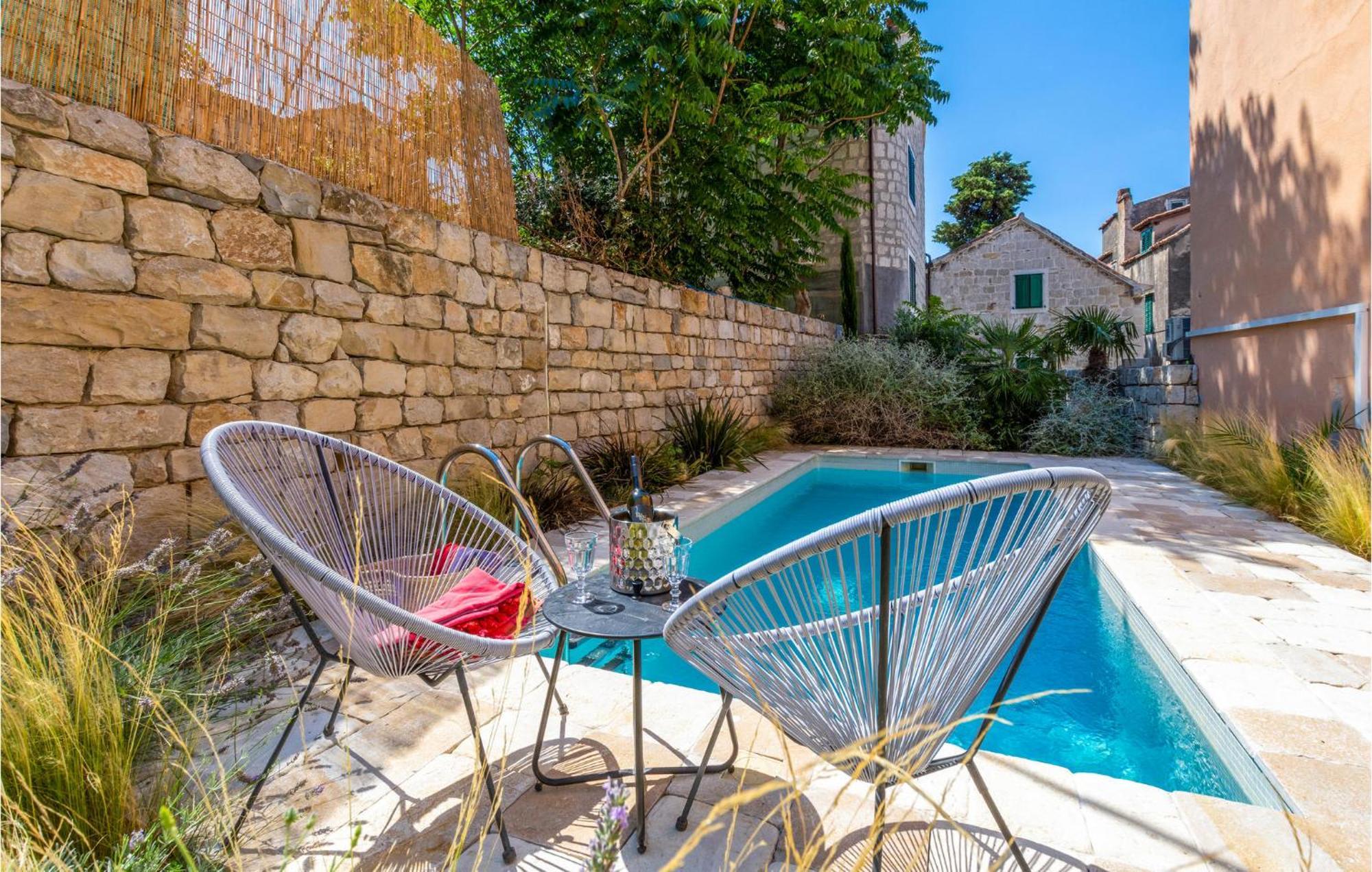Stunning Home In Split With Outdoor Swimming Pool Εξωτερικό φωτογραφία